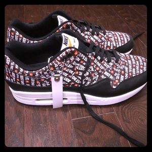 Nike shoes nwt